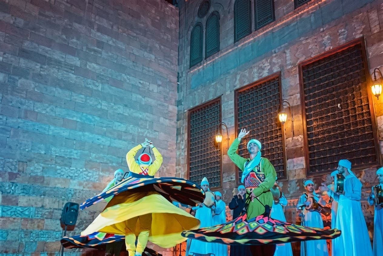 Tanoura_Dancer