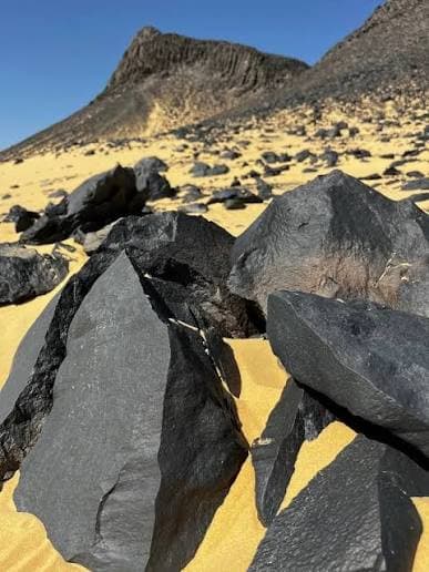 black desert the  mountain at baharia oasis