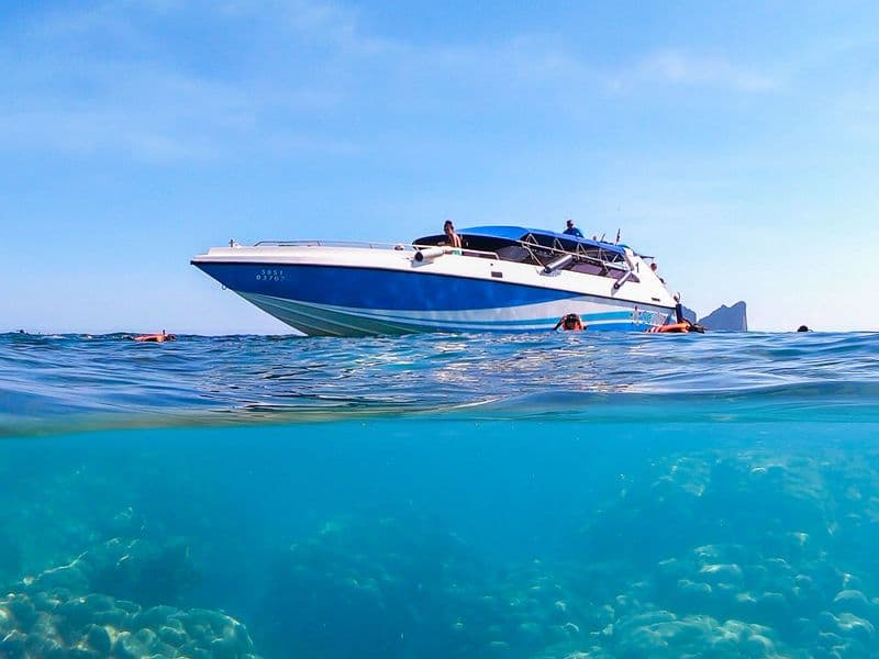 Speedboat