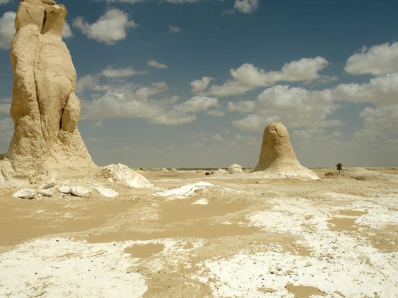 Chalk rock towers in the White Desert near Farafra